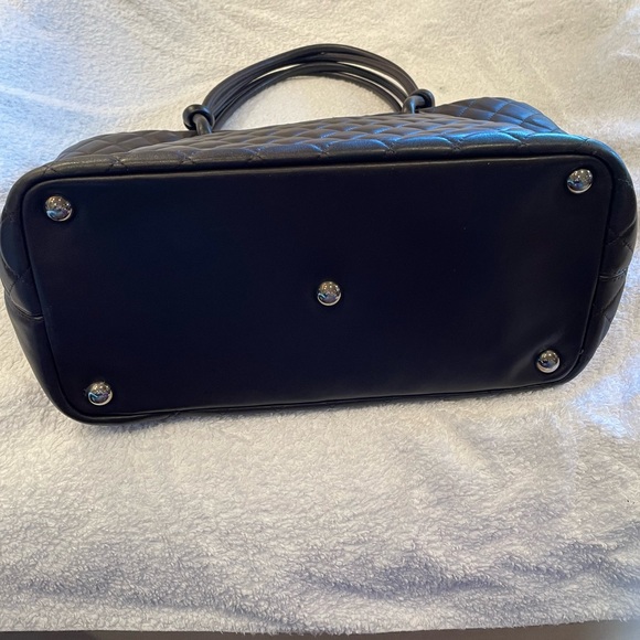 ❌❌❌SOLD❌ ❌ ❌💕HOST PICK💕CHANEL,Cambron Quilted Calf Tote - Picture 5 of 17